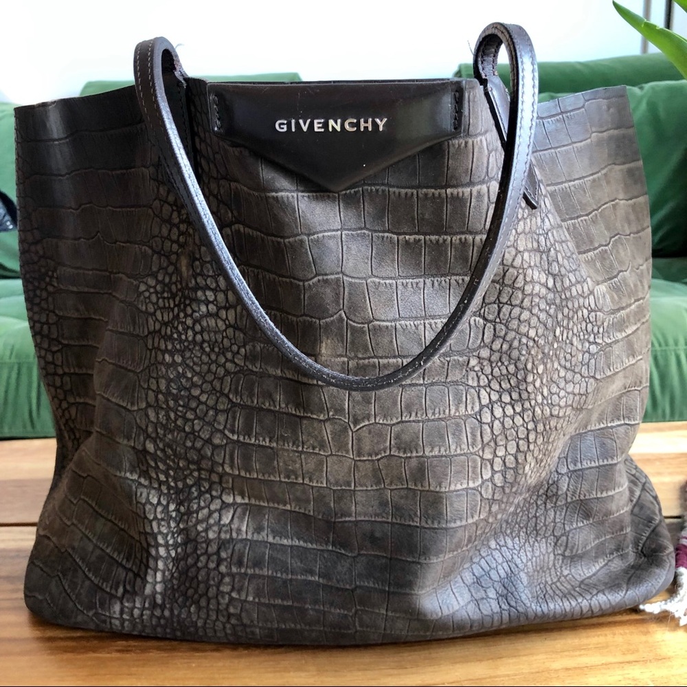 Givenchy Antigona Tote - Walnut Embossed Nubuck
